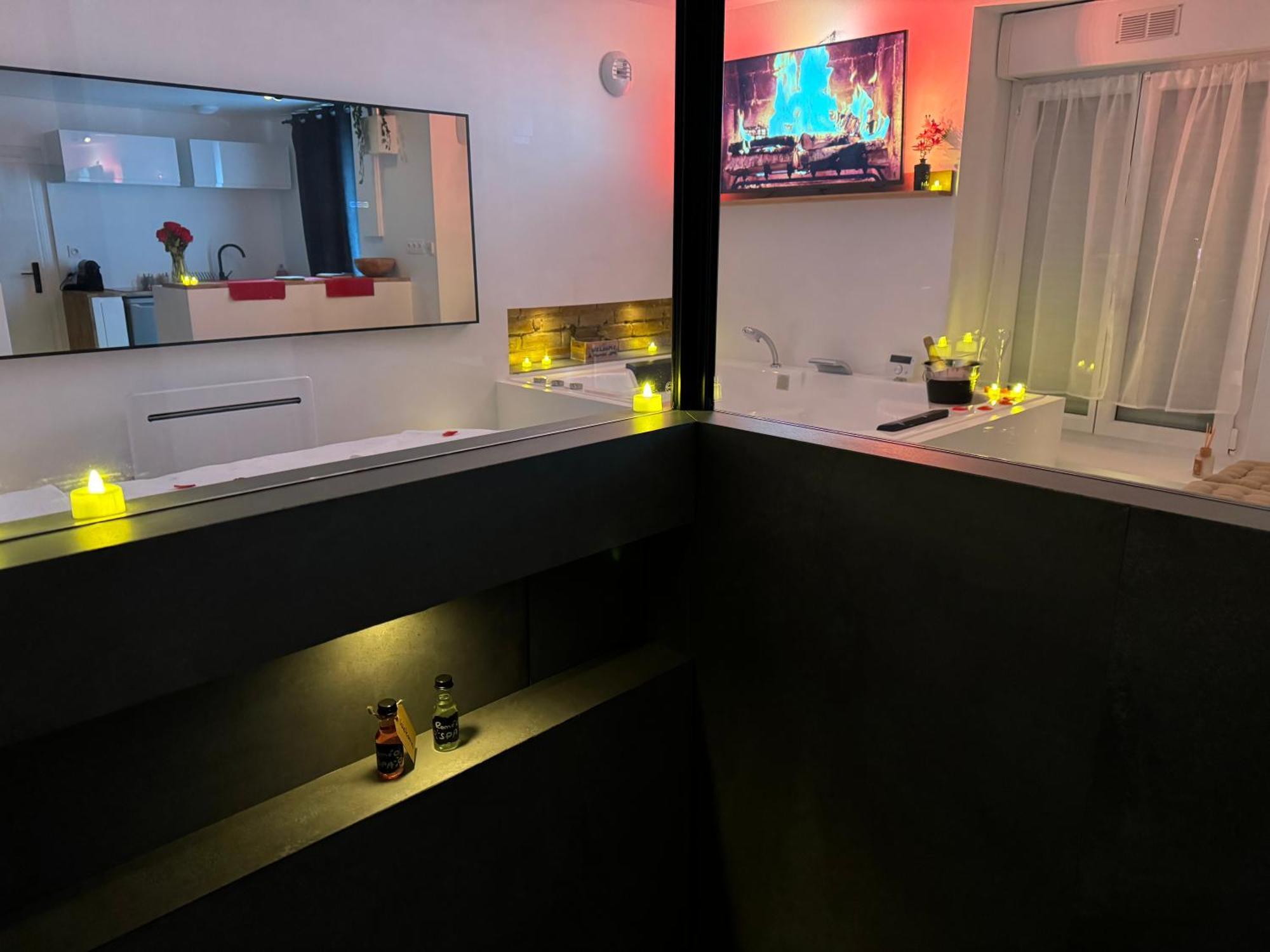 O Romeo - Suite Privee Fougeres Luaran gambar